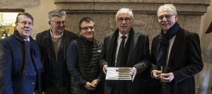 Messieurs le Premier Adjoint, Marc YREUX ; Jérôme SAYSSET à l'initiative du projet ; Thierry MOYSSET, Gérant de la Forge de Laguiole ; le Maire, Yan GALTON et Vincent ALAZARD, Maire de Laguiole.